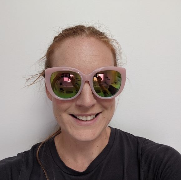 2/15 Pink Cat Eye Sunglasses - Picture 3 of 3